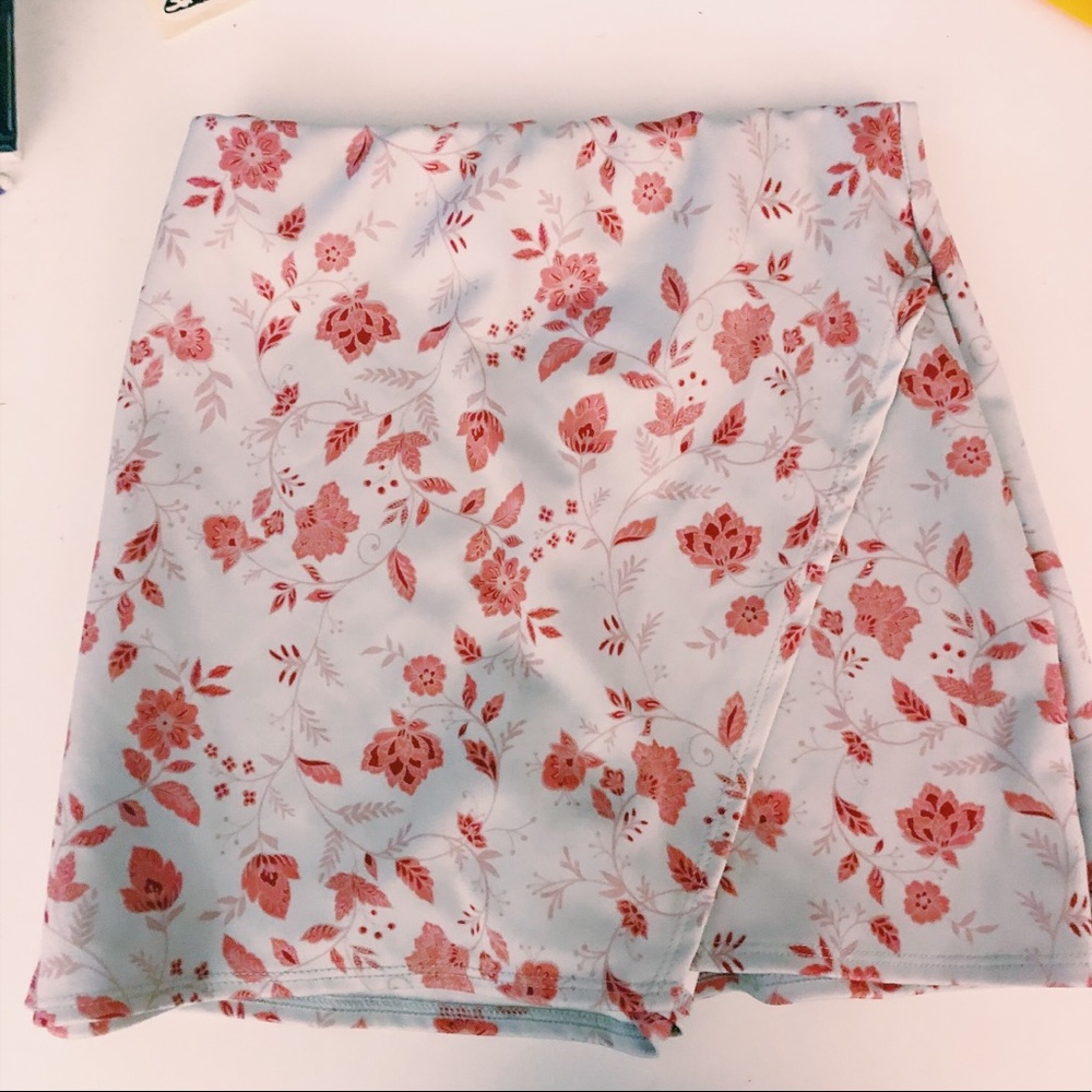 Missguided Floral Skort